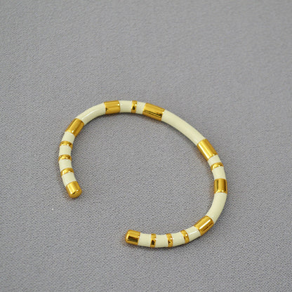 Stunning Gold Bracelet for Daily Wear