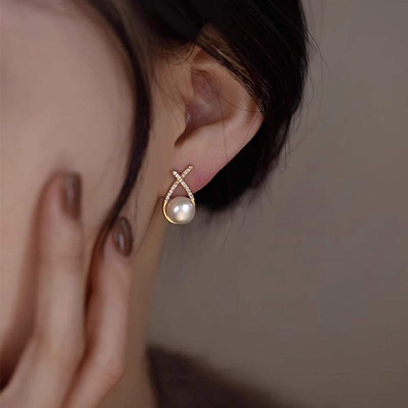 Charming Pearl Earring for Any Occasion