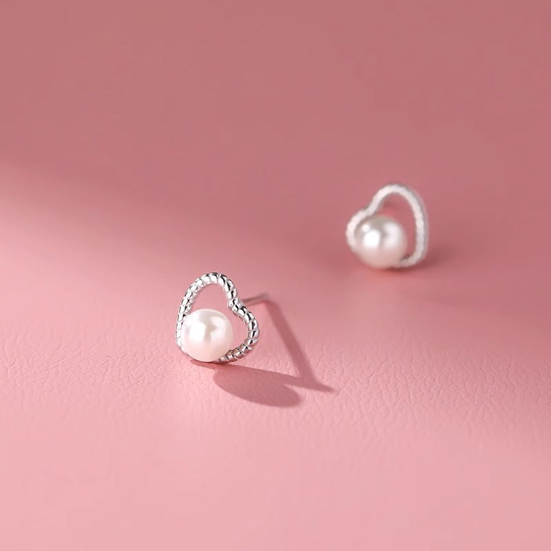 Stunning Pearl Earring for Daily Wear