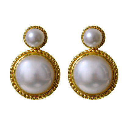 Charming Pearl Earring for Any Occasion