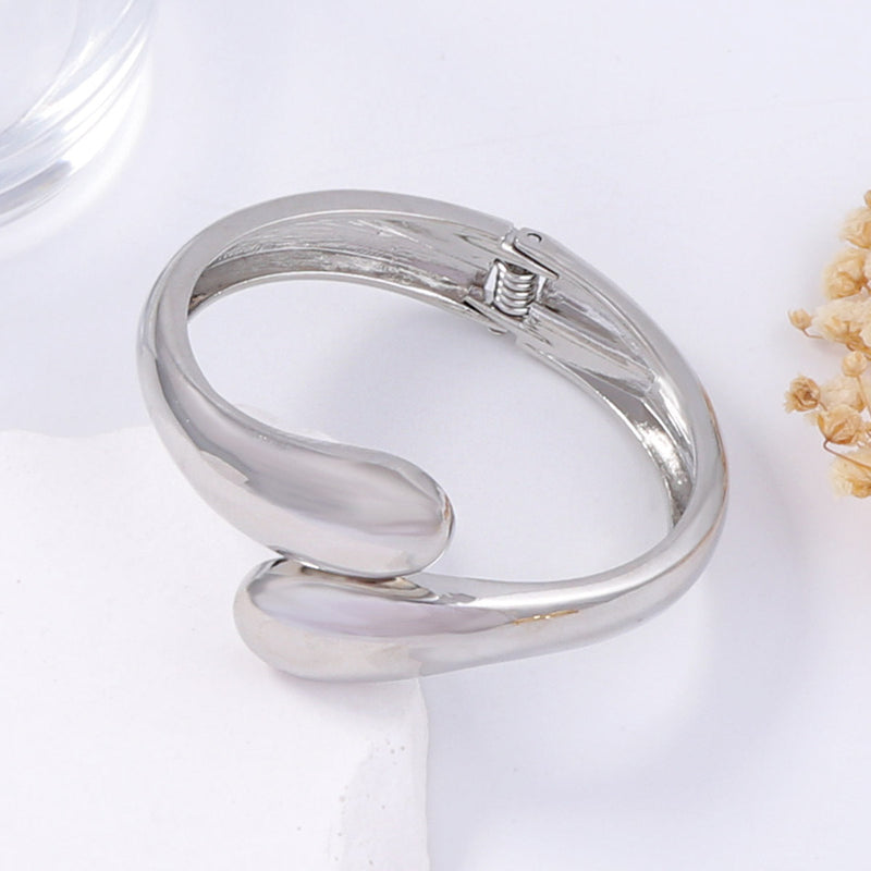 Charming Bracelet for Any Occasion