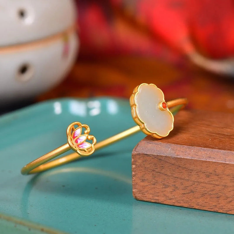 Beautiful Bracelet with Unique Style