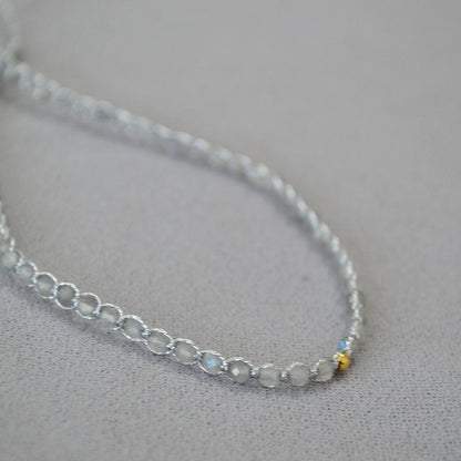 Beautiful Gold Bracelet with Unique Style