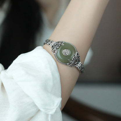 Charming Piece for Any Occasion