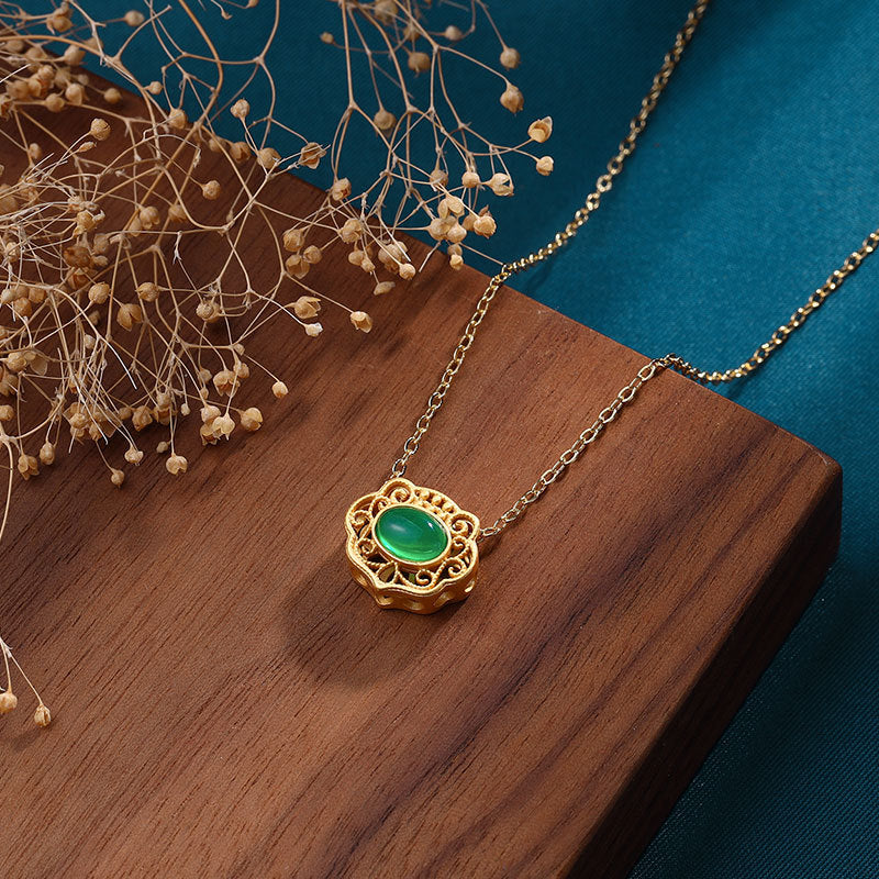Classic Gold Necklace with Timeless Appeal