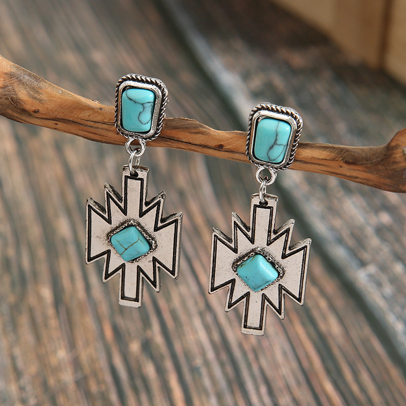 Charming Earring for Any Occasion