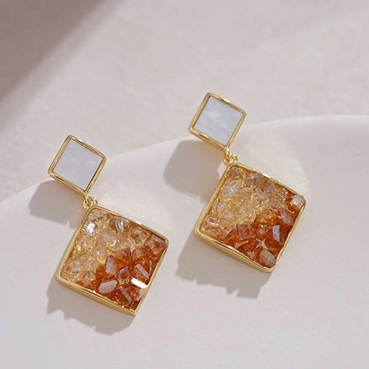 Charming Earring for Any Occasion