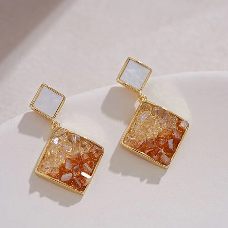Charming Earring for Any Occasion