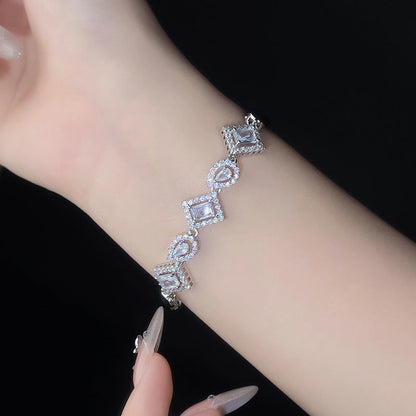 Beautiful Bracelet with Unique Style