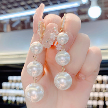 Beautiful Pearl Earring with Unique Style