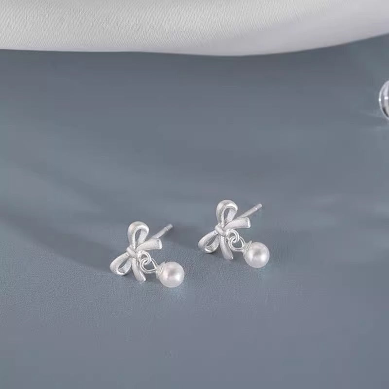 Stunning Pearl Earring for Daily Wear