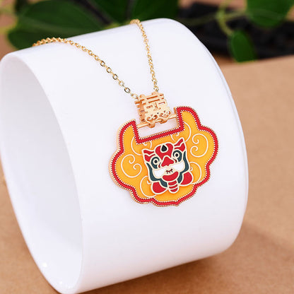 Beautiful Gold Necklace with Unique Style