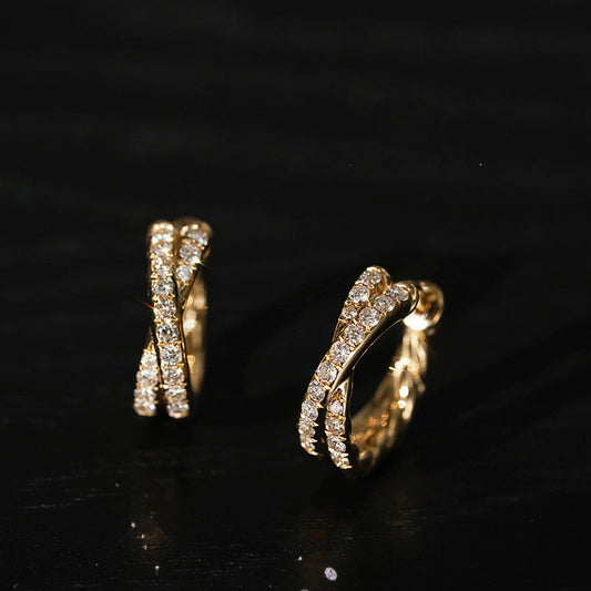 Romantic Gold Earring for Special Moments