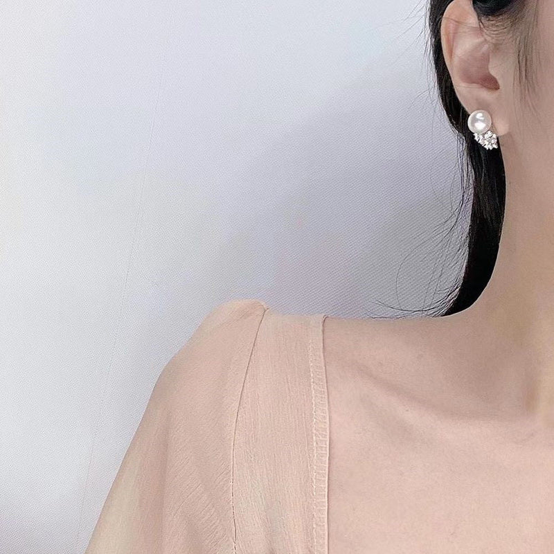 Romantic Pearl Earring for Special Moments