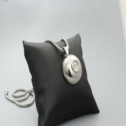 Classic Necklace with Timeless Appeal