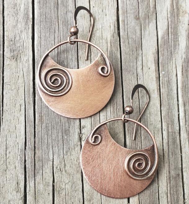 Charming Earring for Any Occasion