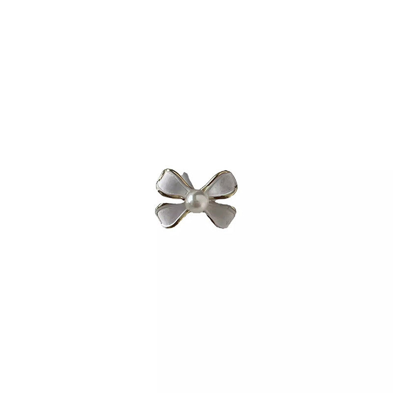 Charming Pearl Earring for Any Occasion