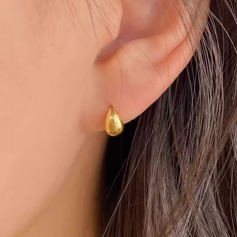 Beautiful Gold Earring with Unique Style