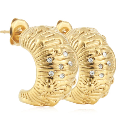 Romantic Gold Earring for Special Moments