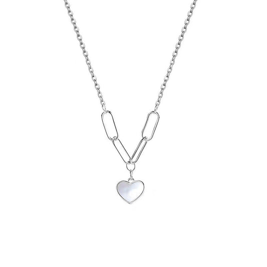 Classic Pearl Necklace with Timeless Appeal