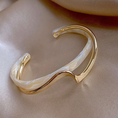 Beautiful Bracelet with Unique Style