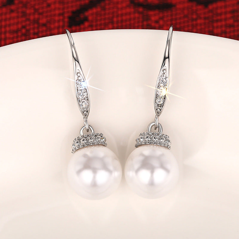 Romantic Pearl Earring for Special Moments