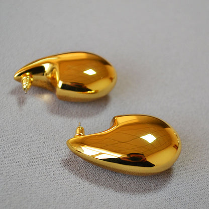 Beautiful Gold Earring with Unique Style