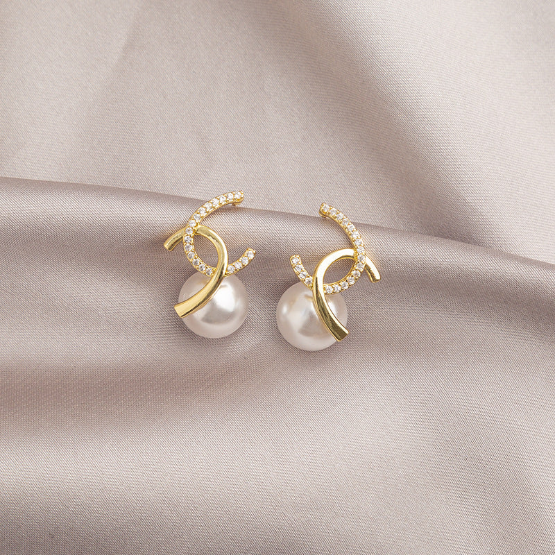 Charming Pearl Earring for Any Occasion