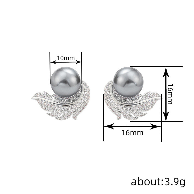 Classic Pearl Earring with Timeless Appeal