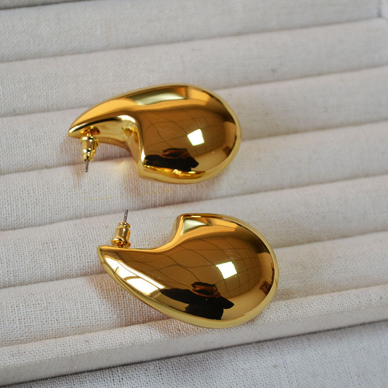Beautiful Gold Earring with Unique Style
