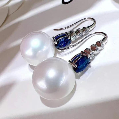 Beautiful Pearl Earring with Unique Style