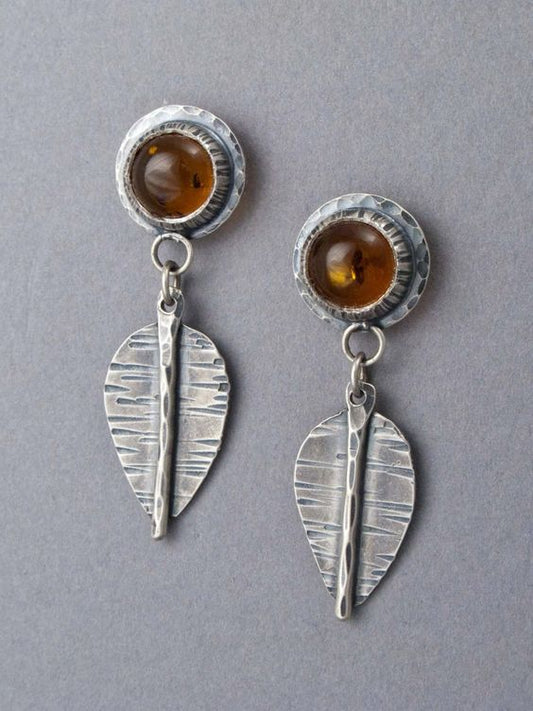 Charming Silver Earring for Any Occasion