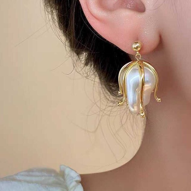 Elegant Pearl Earring for Every Occasion