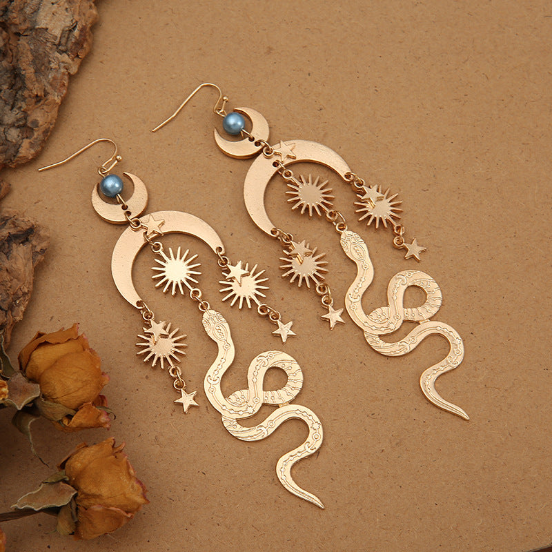 Delicate Artisan Gold Earring