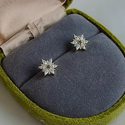 Charming Piece for Any Occasion