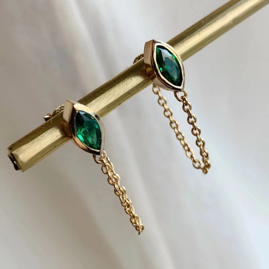 Classic Gold Earring with Timeless Appeal