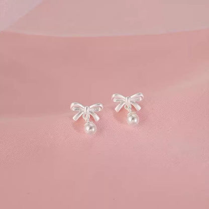 Stunning Pearl Earring for Daily Wear