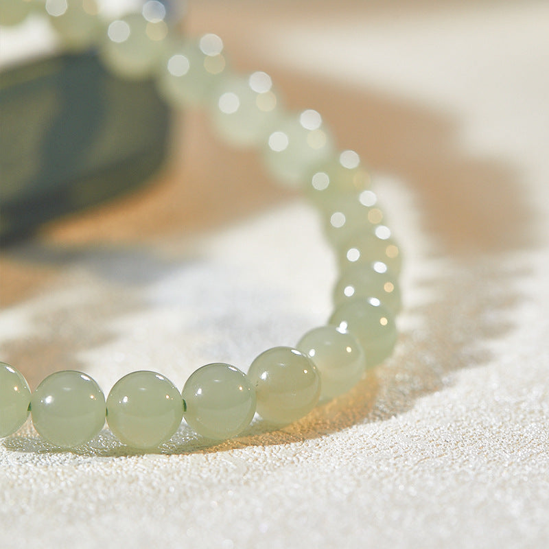 Classic Silver Bracelet with Timeless Appeal