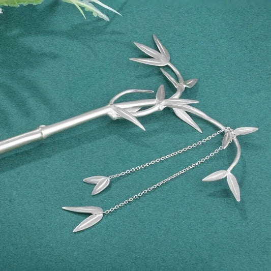 Classic Silver Piece with Timeless Appeal