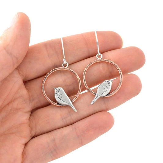 Charming Earring for Any Occasion
