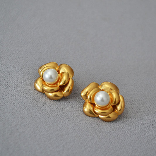 Delicate Artisan Gold Earring