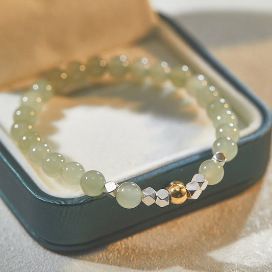 Classic Silver Bracelet with Timeless Appeal