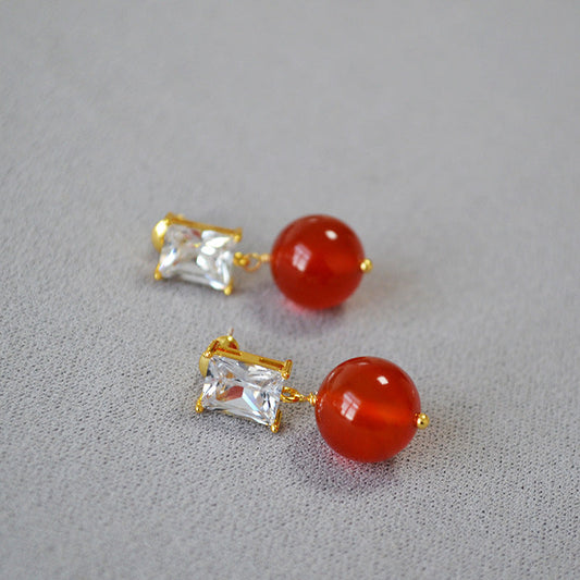 Charming Silver Earring for Any Occasion