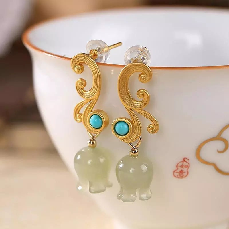 Stunning Gold Earring for Daily Wear