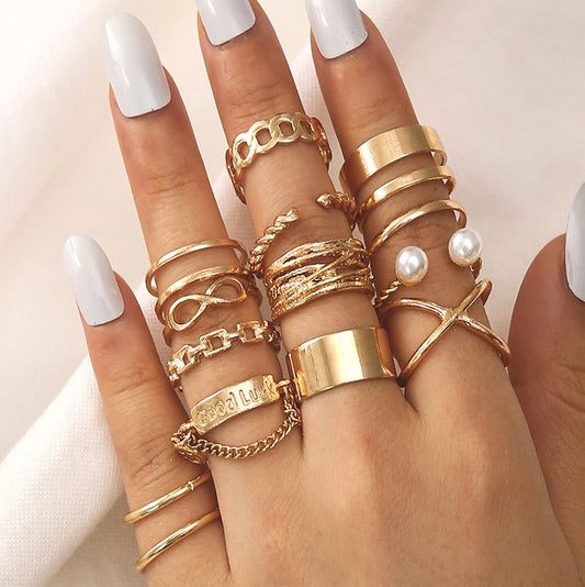 Beautiful Pearl Set with Unique Style