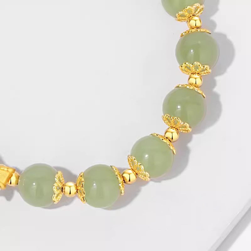 Classic Silver Bracelet with Timeless Appeal