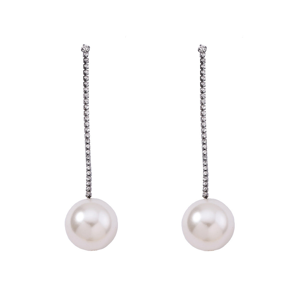 Classic Pearl Earring with Timeless Appeal