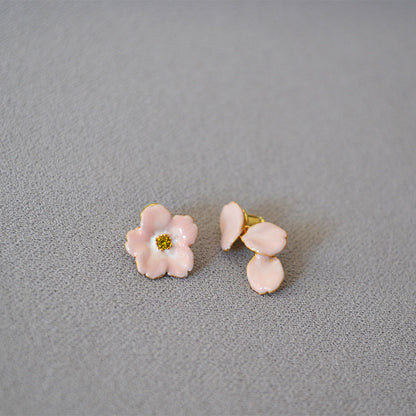 Elegant Silver Earring for Every Occasion
