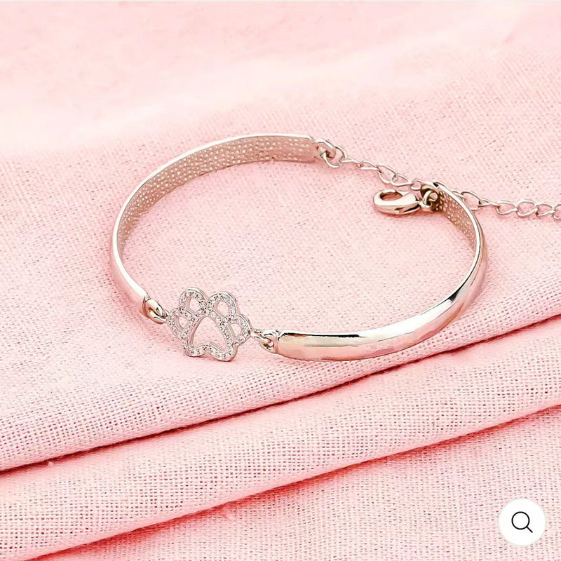 Beautiful Bracelet with Unique Style