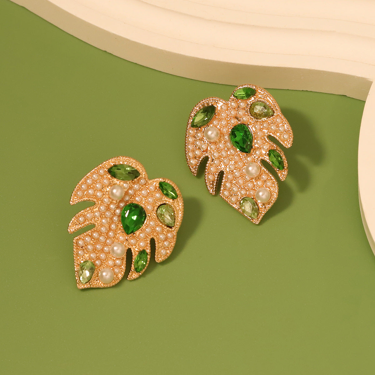 Charming Pearl Earring for Any Occasion